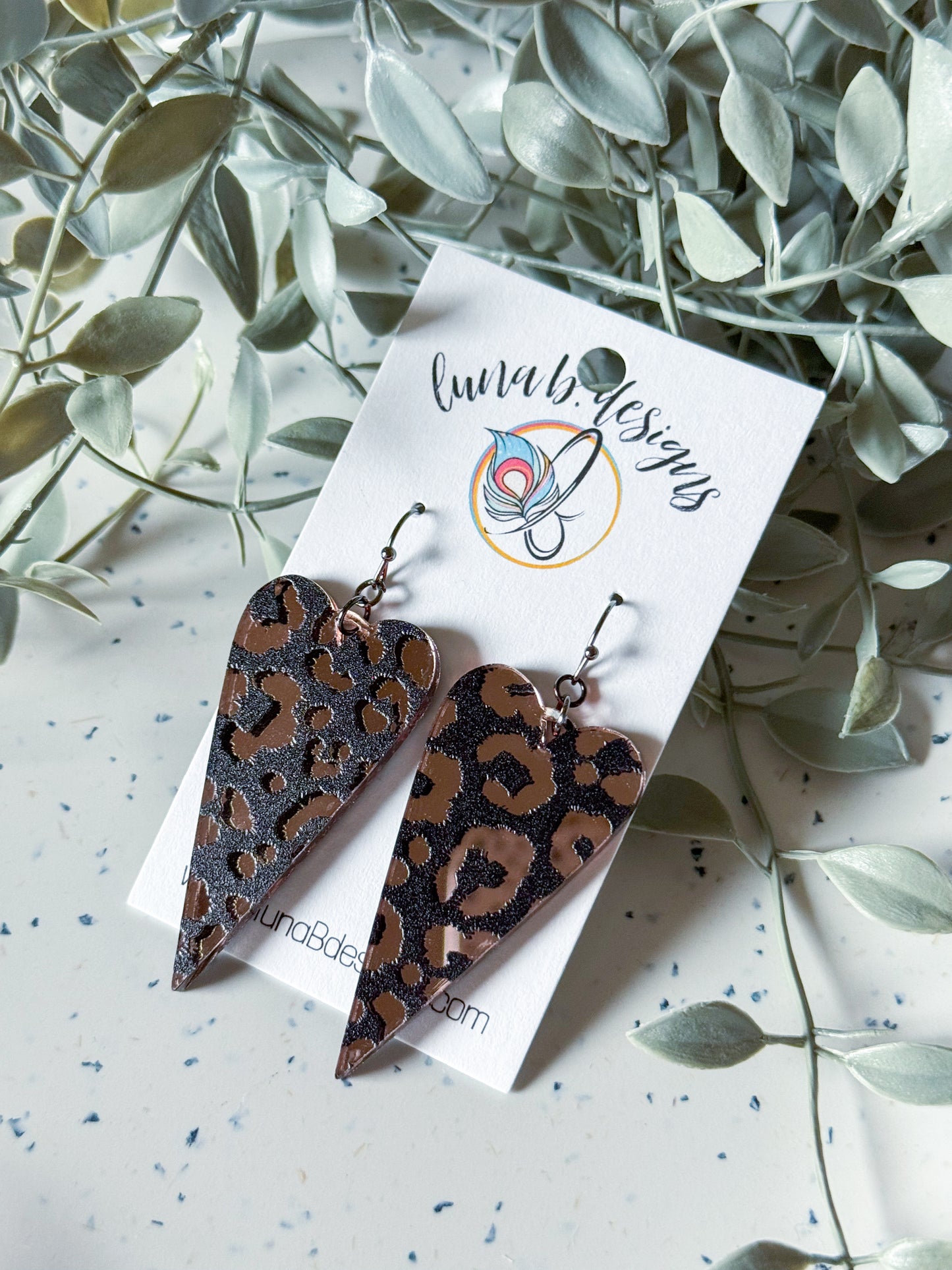 Valentine: Black/Rose Leopard Hearts