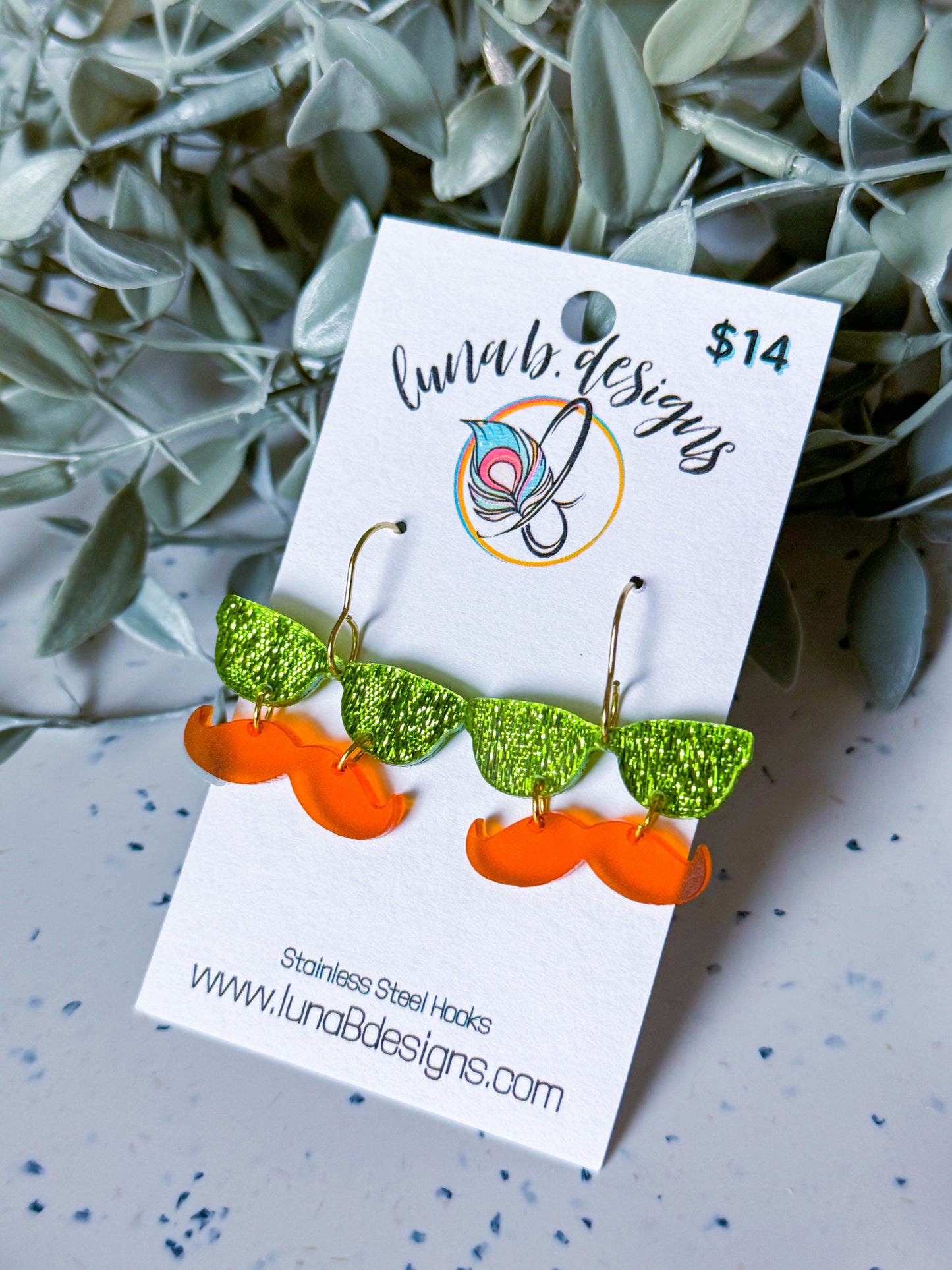 St. Patrick’s Day: Glasses w/ Mustache