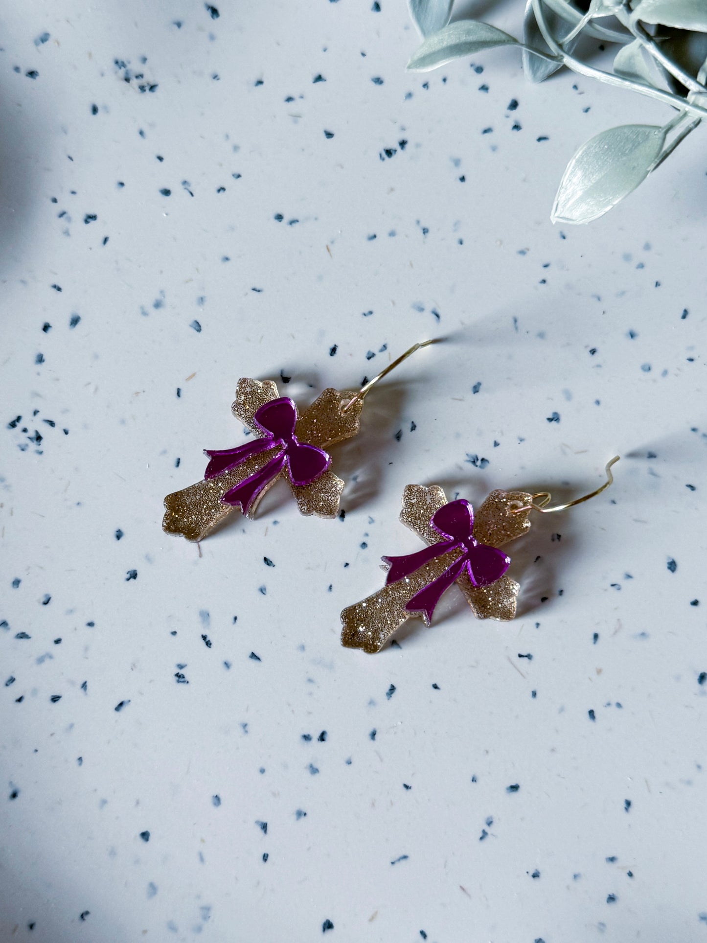 Spring & Easter: Cross w/ Purple Bow