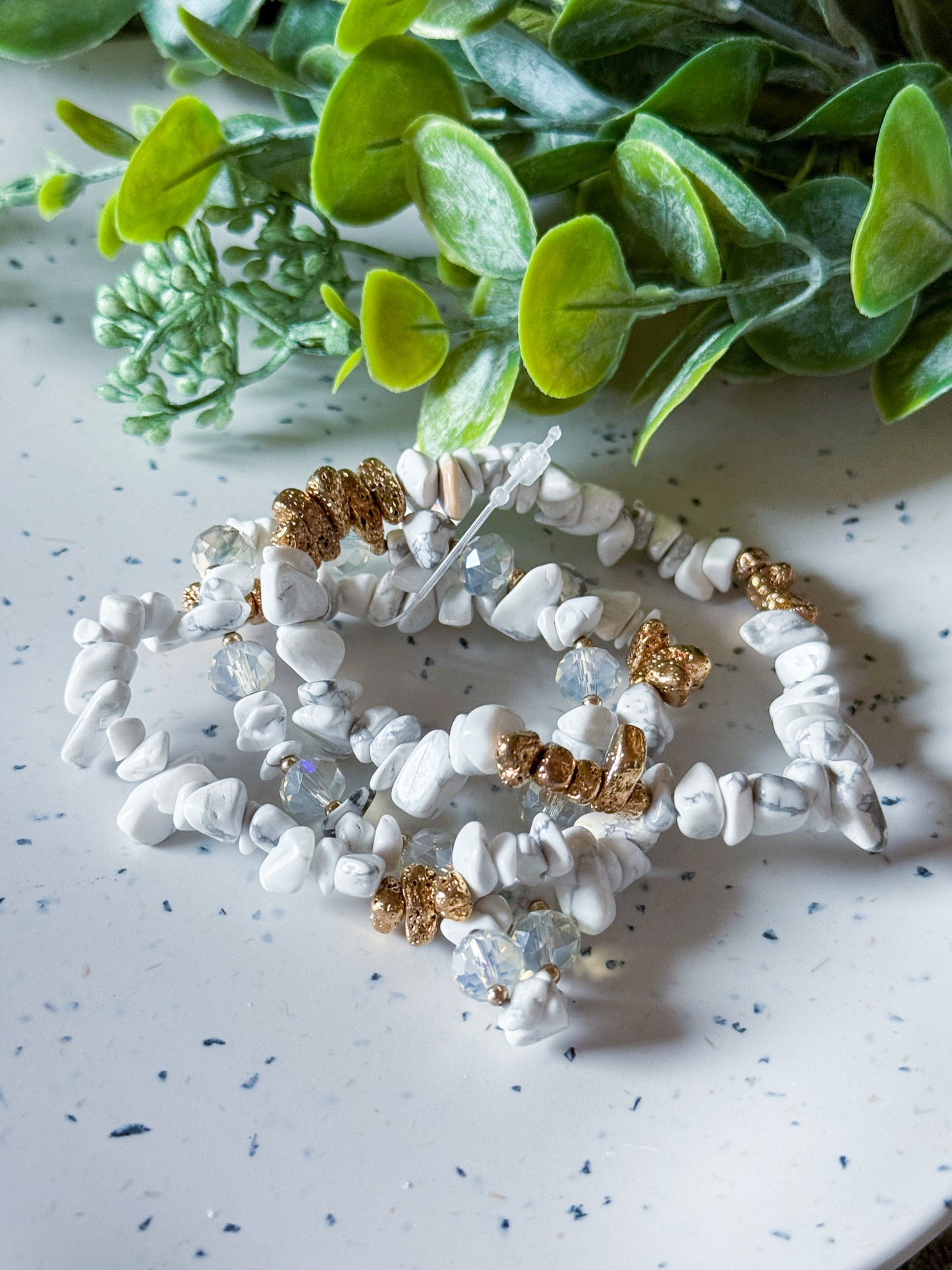 Natural Stone Beaded Stretch Bracelets (Howlite)