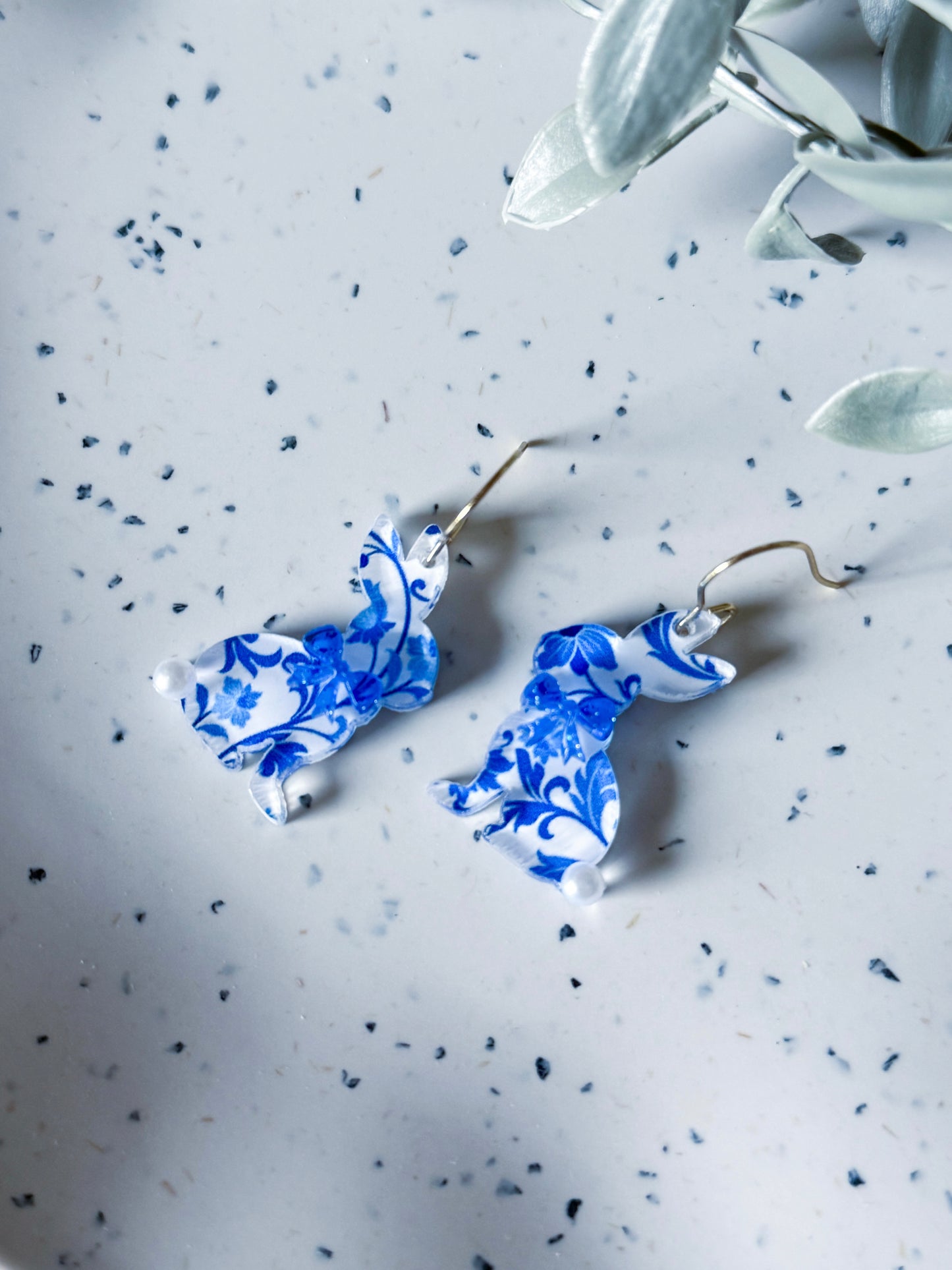 Spring & Easter: Blue & White Floral Bunny w/ Pearl