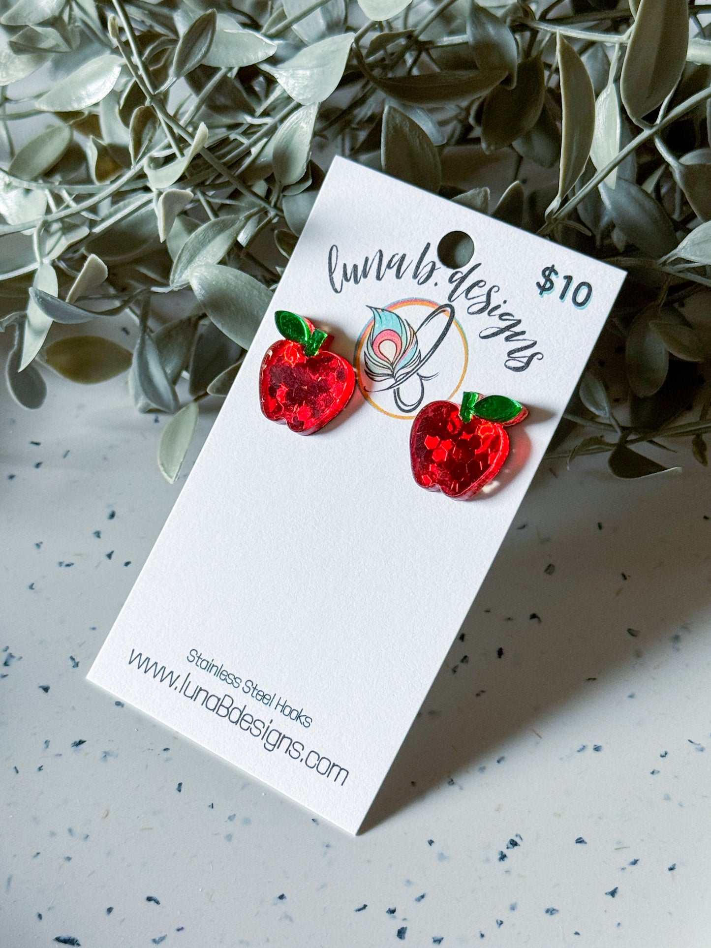 School🍎✏️: Apples Studs (Red)