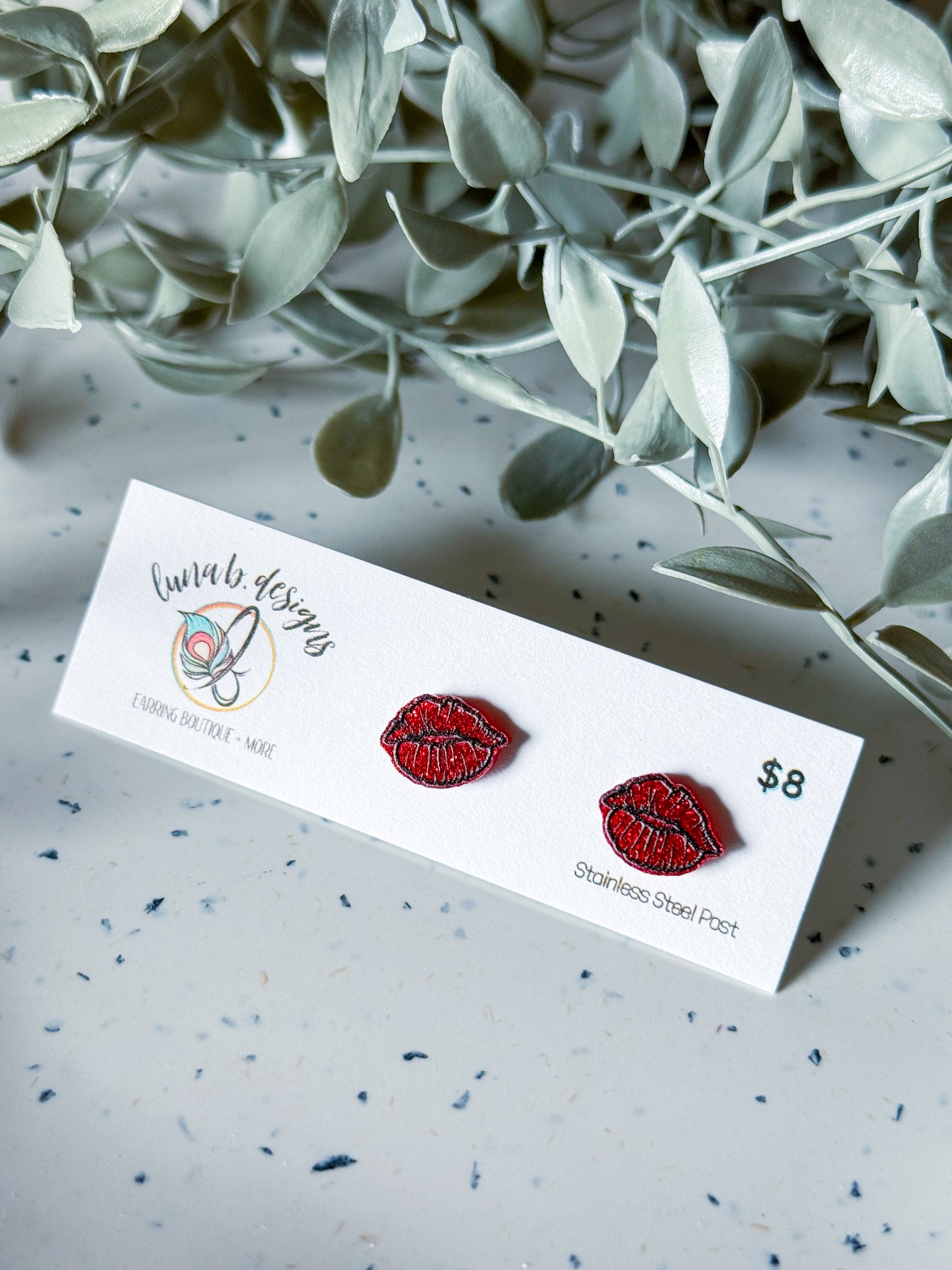 Valentine: Kiss Studs