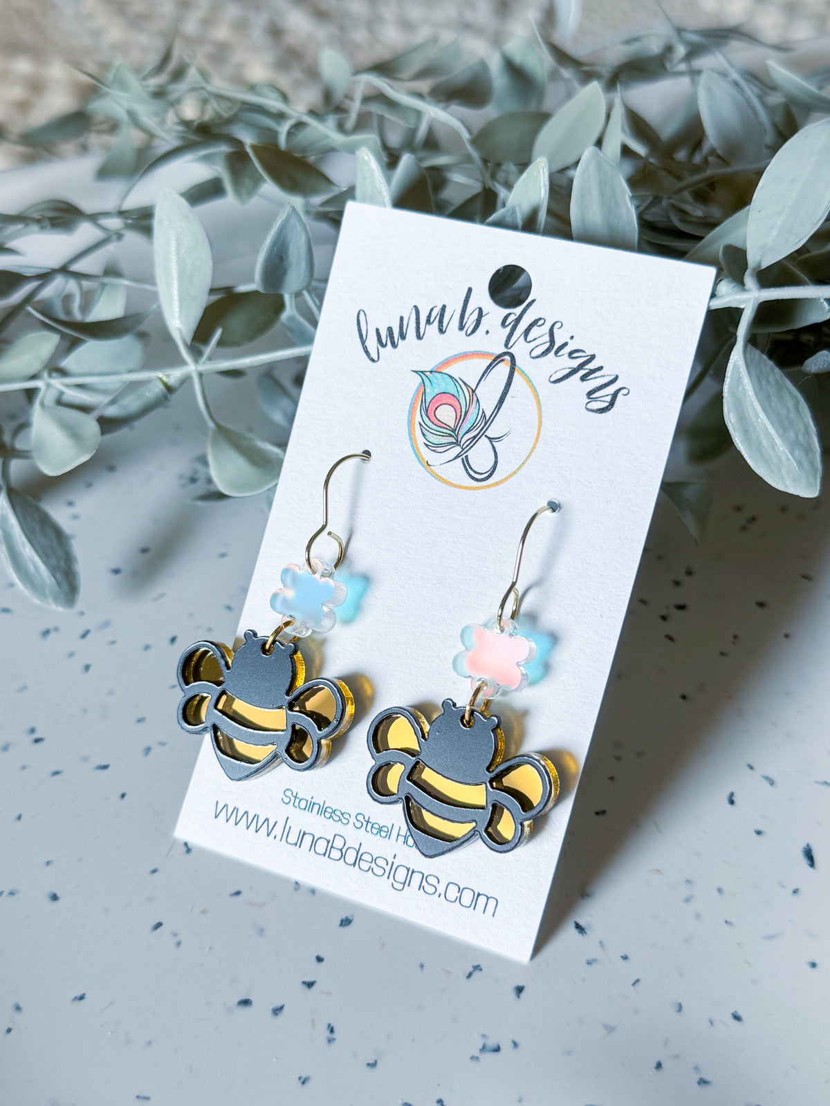 Everyday: Bee