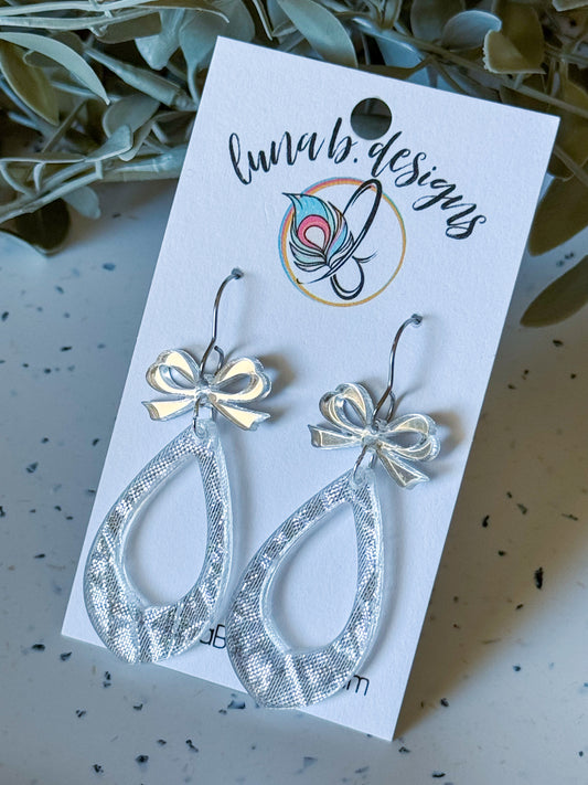 New Year’s Drops: Silver Drops w/ Bow