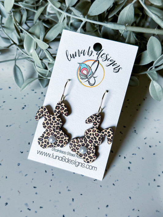 Spring & Easter: Leopard Bunny w/ Pearl