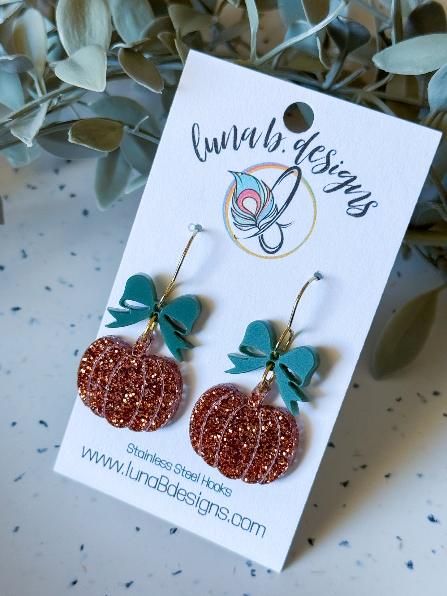 Fall: Pumpkin w/ Green Bow