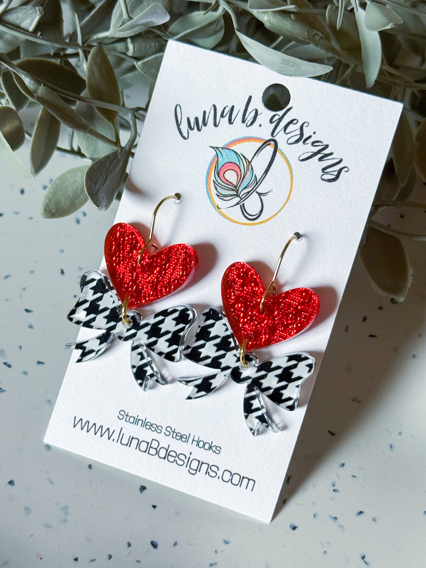 Valentine: Red Heart w/ Houndstooth Bow