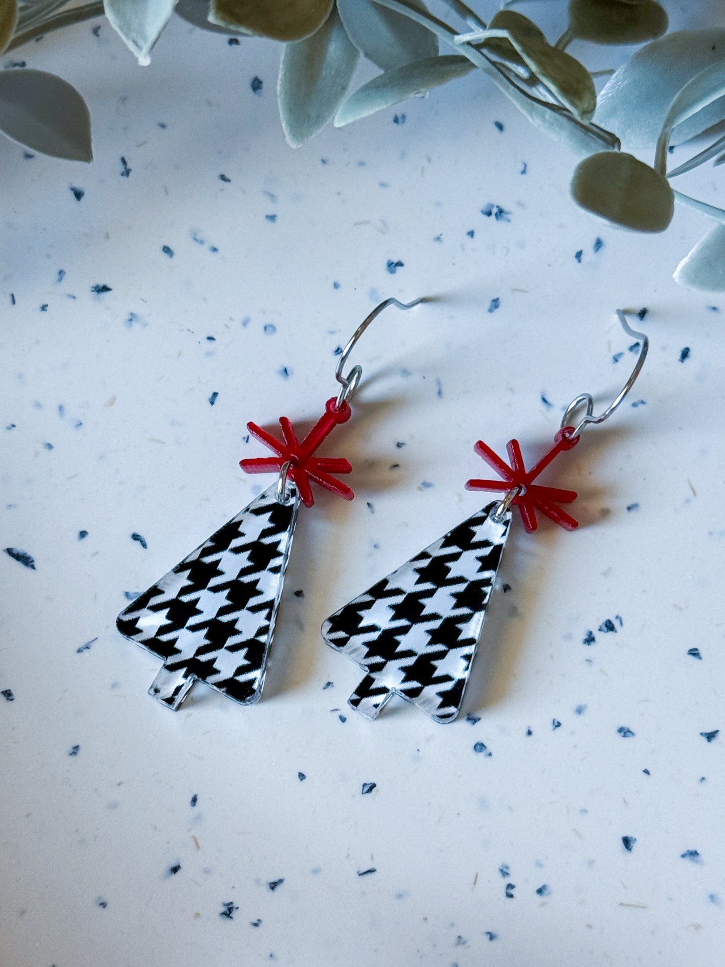 Christmas Collection: Houndstooth Tree w/ Red Bow