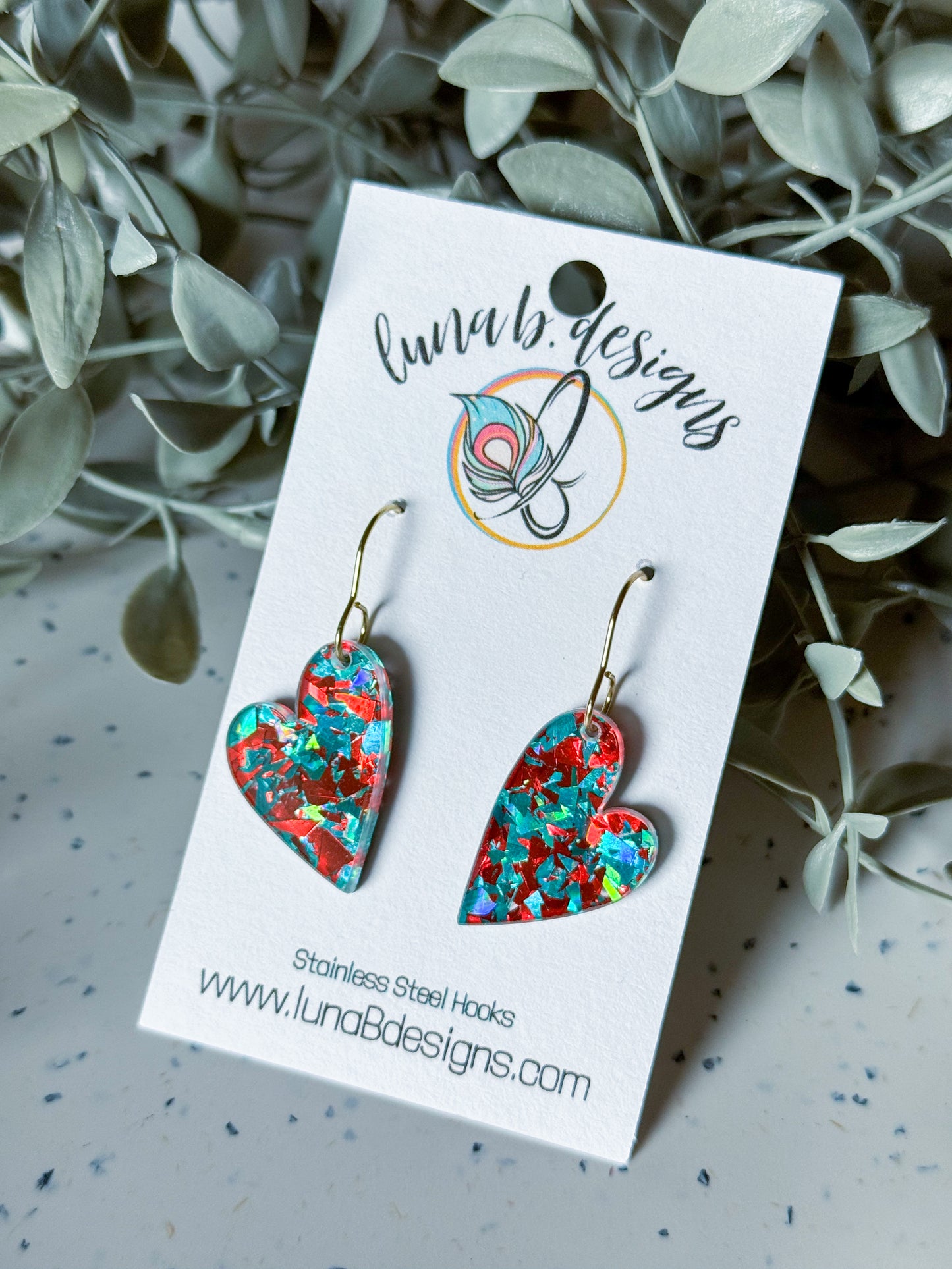 Valentine: Red/Teal Hearts