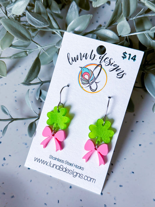 St. Patrick’s Day: Shamrocks w/ Pink Bow
