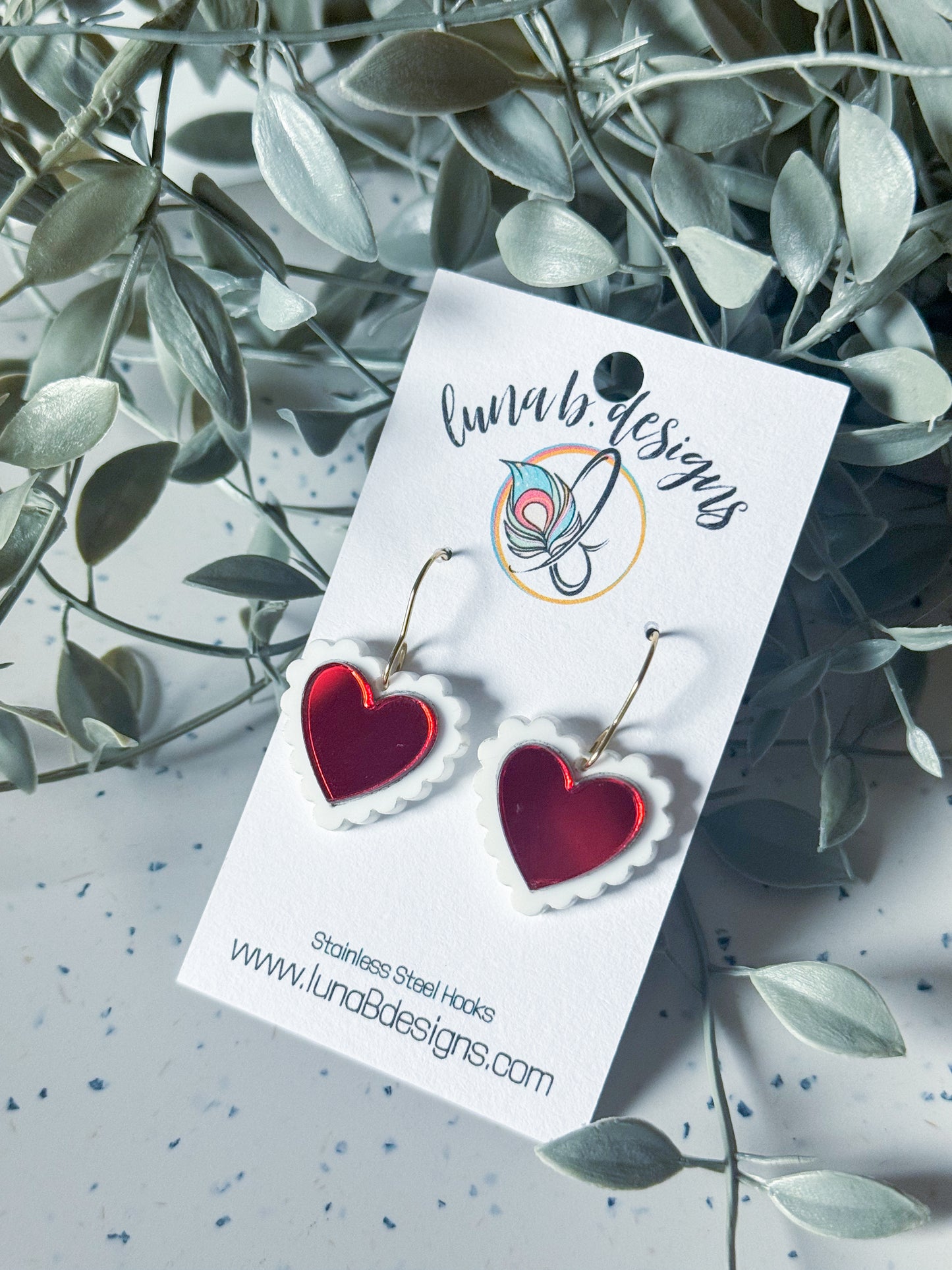 Valentine: Red Heart w/ White