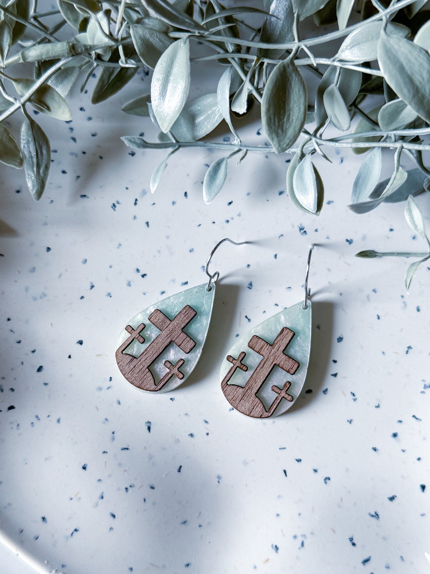 Spring & Easter: 3 Wooden Crosses
