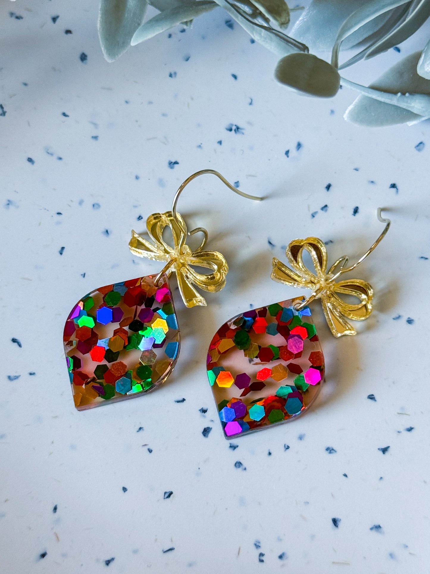 Christmas Collection: Multi Ornament w/ Gold Bow