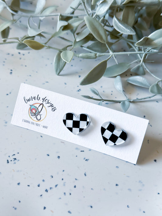 Valentine: Checkered Heart Studs