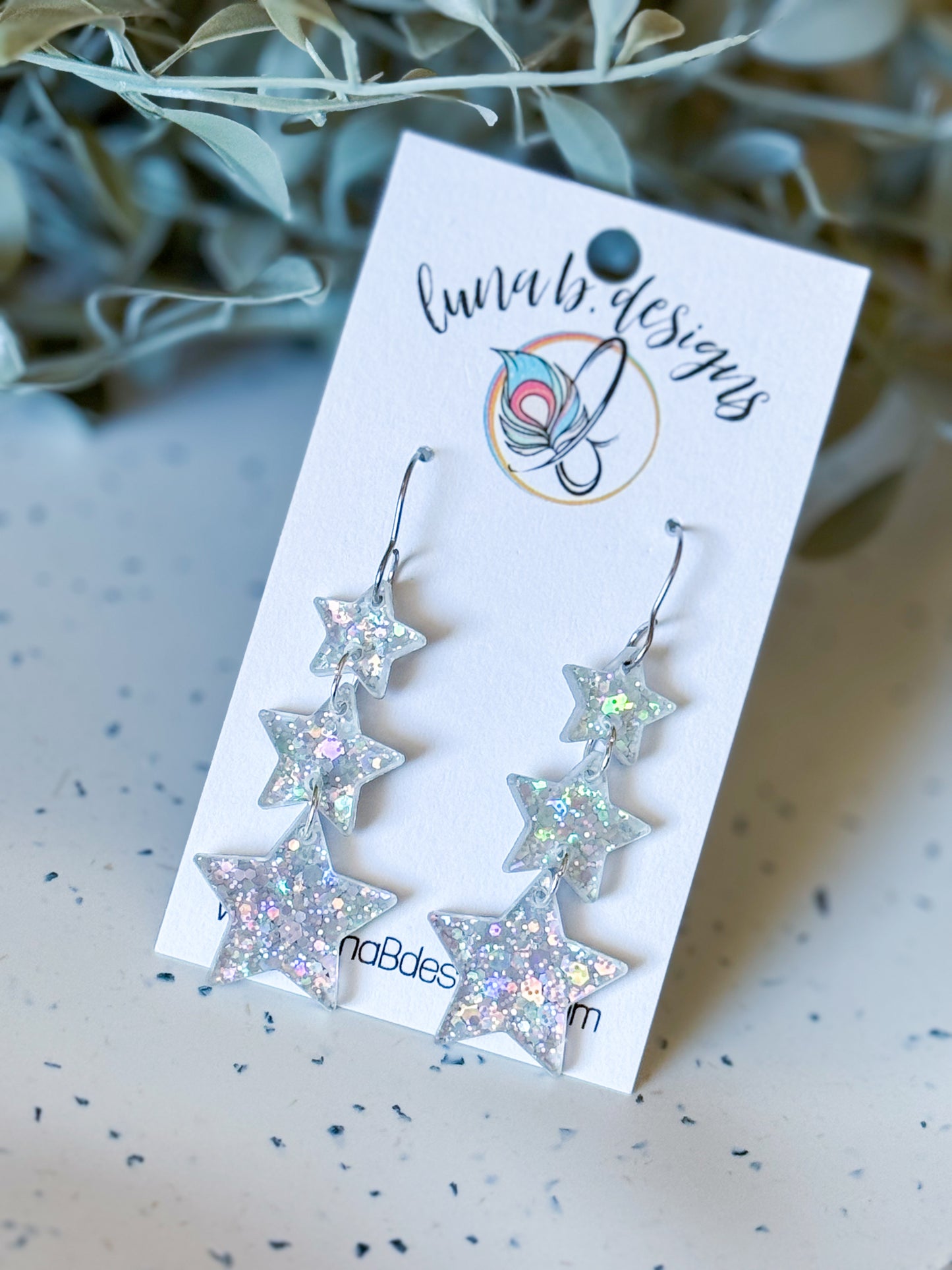 New Year’s Drops: 3-Tier Silver Holographic Stars